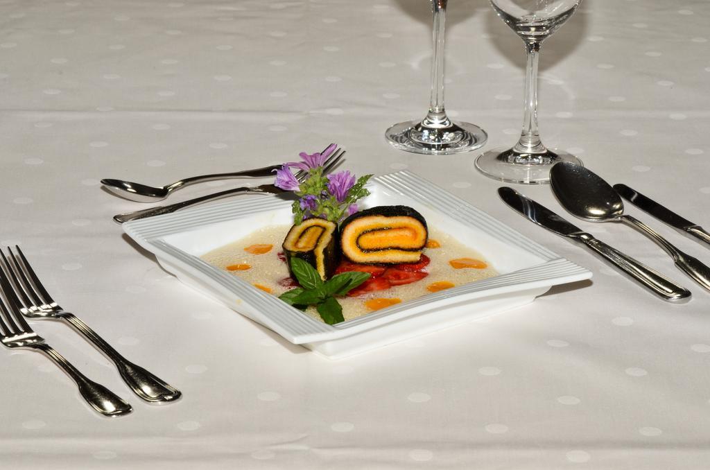 Hotel Restaurant Ferienwohnungen ALPENHOF Übersee Exterior foto