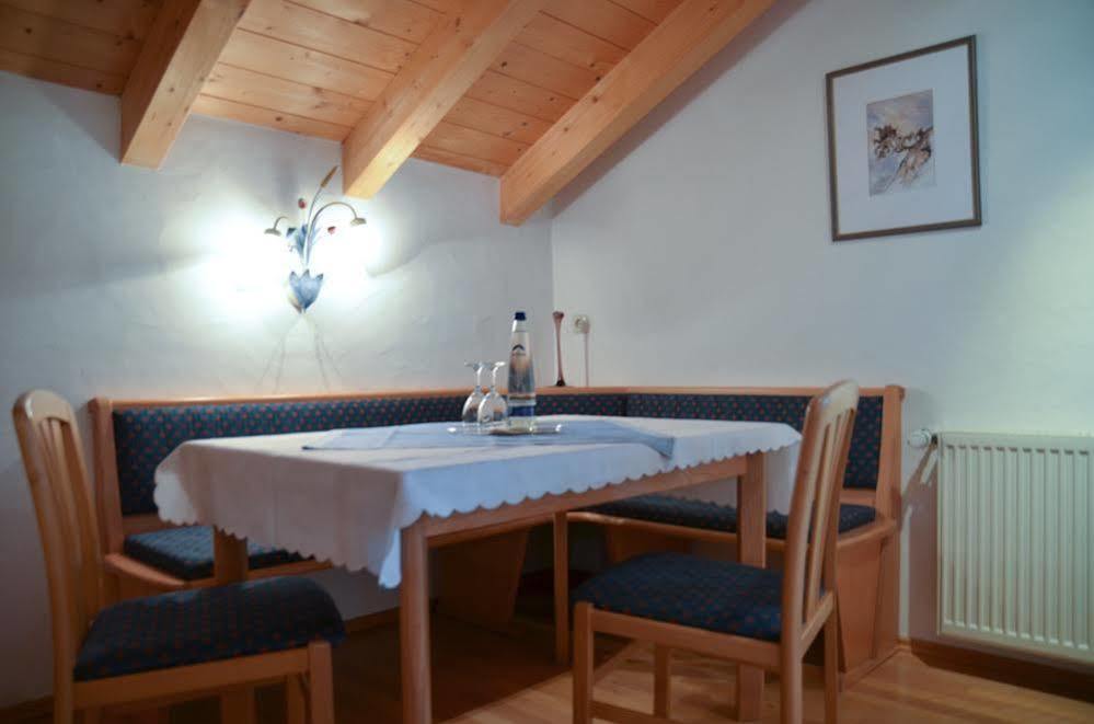 Hotel Restaurant Ferienwohnungen ALPENHOF Übersee Exterior foto